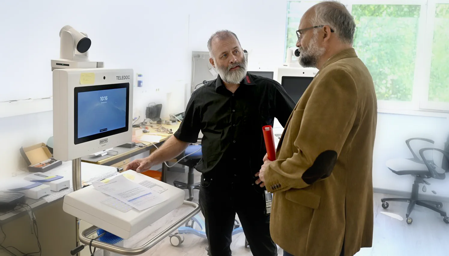 Landrat Daniel Kurth zu Besuch bei MEYTEC Landrat Daniel Kurth zu Besuch bei MEYTEC